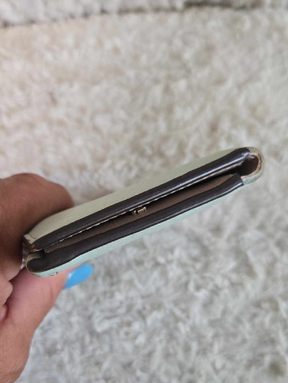 Kate Spade Mint Green Leather Compact Wallet with Silver Accents - Picture 4 of 8